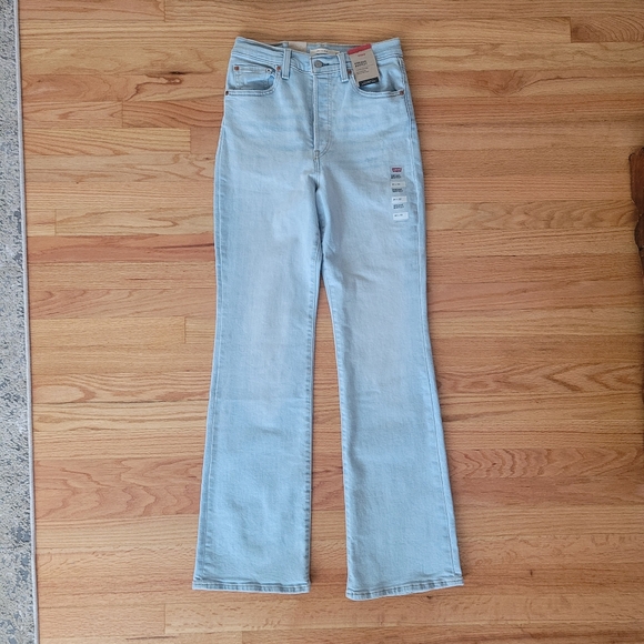 Levi's Ribcage Bootcut - Picture 2 of 8